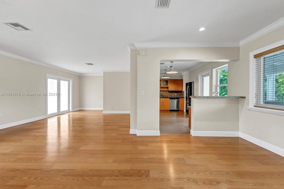 Active With Contract: $1,550,000 (3 beds, 2 baths, 2080 Square Feet)