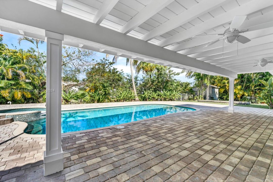 Recently Sold: $1,550,000 (3 beds, 2 baths, 2080 Square Feet)