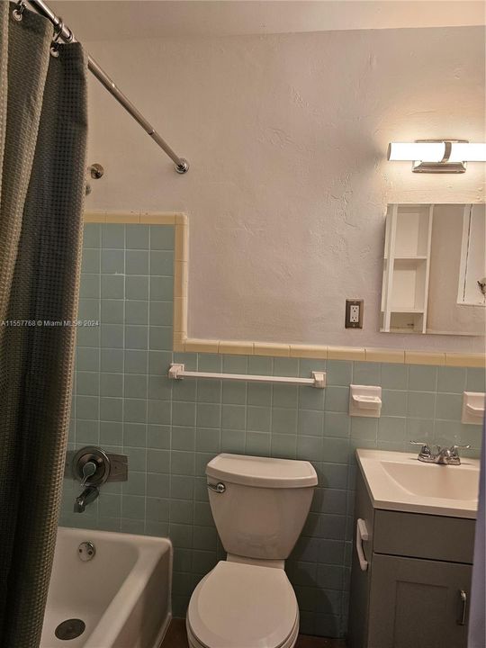 最近租的: $2,550 (1 贝兹, 1 浴室, 530 平方英尺)