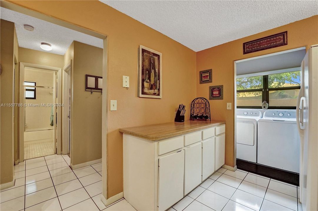 For Sale: $339,900 (2 beds, 2 baths, 1080 Square Feet)