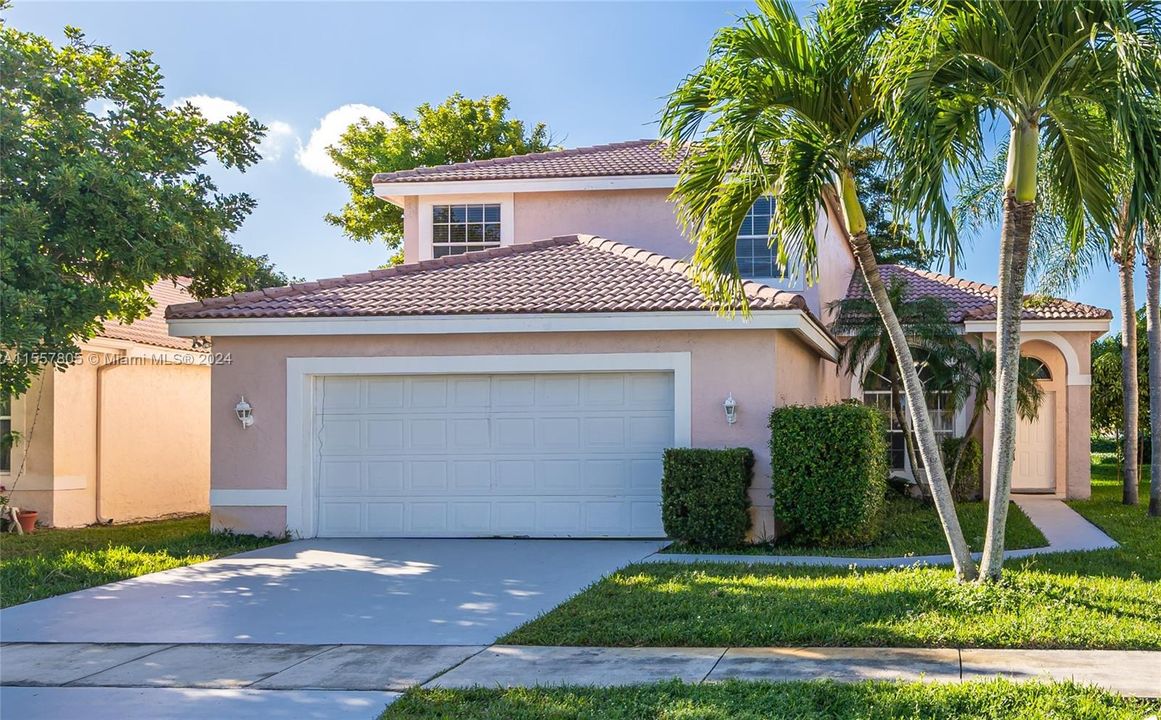 Active With Contract: $4,000 (4 beds, 3 baths, 2213 Square Feet)