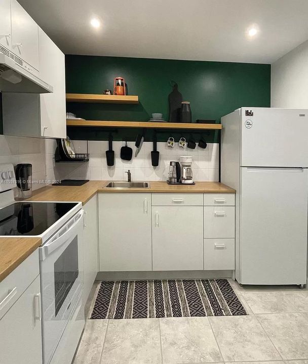 Recently Rented: $1,700 (1 beds, 1 baths, 780 Square Feet)
