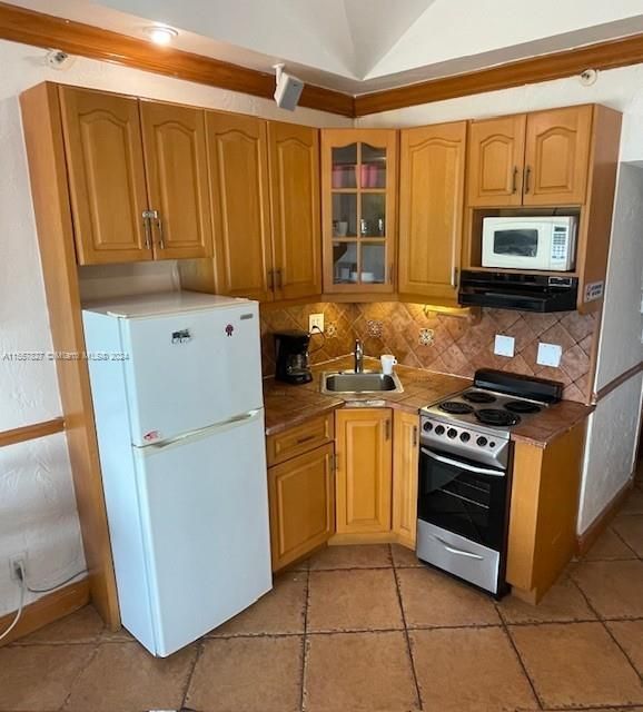 For Rent: $2,000 (0 beds, 0 baths, 330 Square Feet)