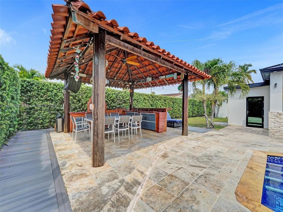 For Sale: $1,680,000 (4 beds, 4 baths, 2404 Square Feet)