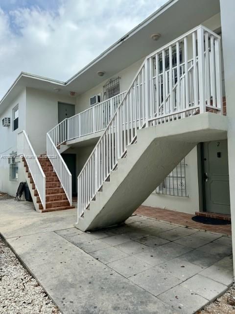 Active With Contract: $2,150 (2 beds, 1 baths, 0 Square Feet)