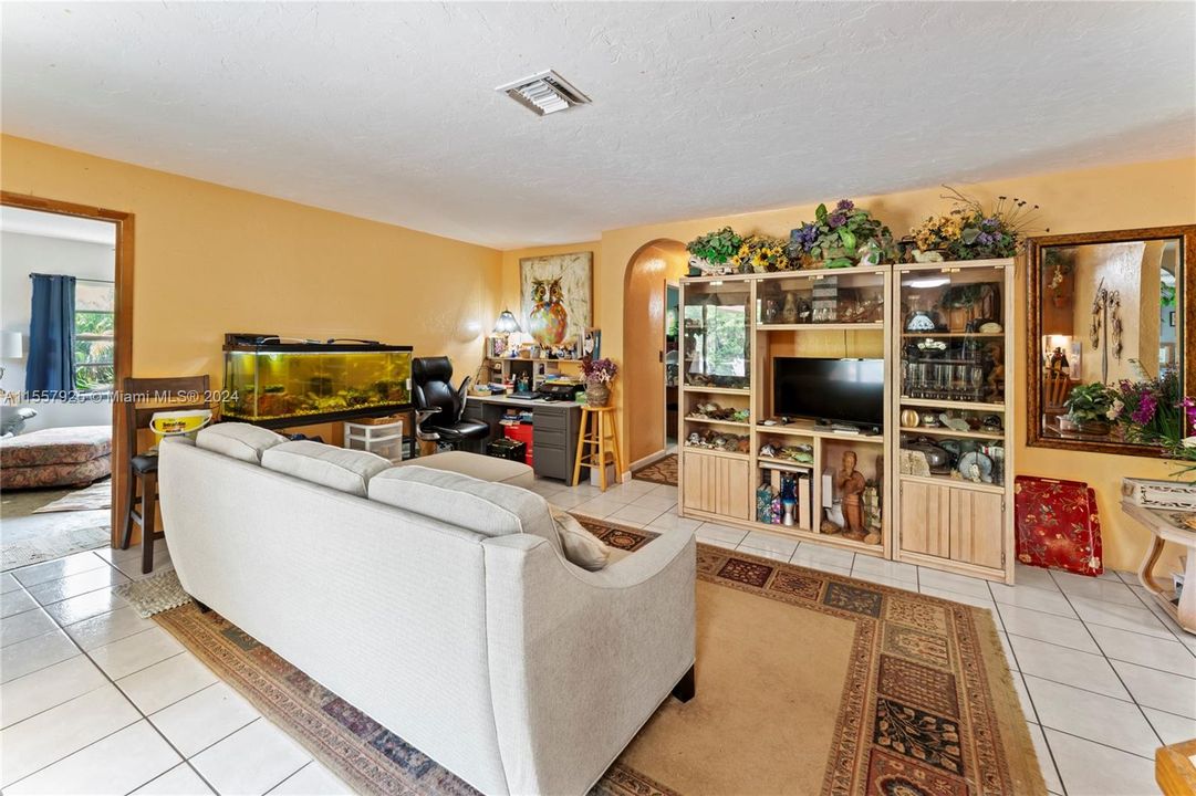 Recently Sold: $1,249,000 (3 beds, 2 baths, 4301 Square Feet)