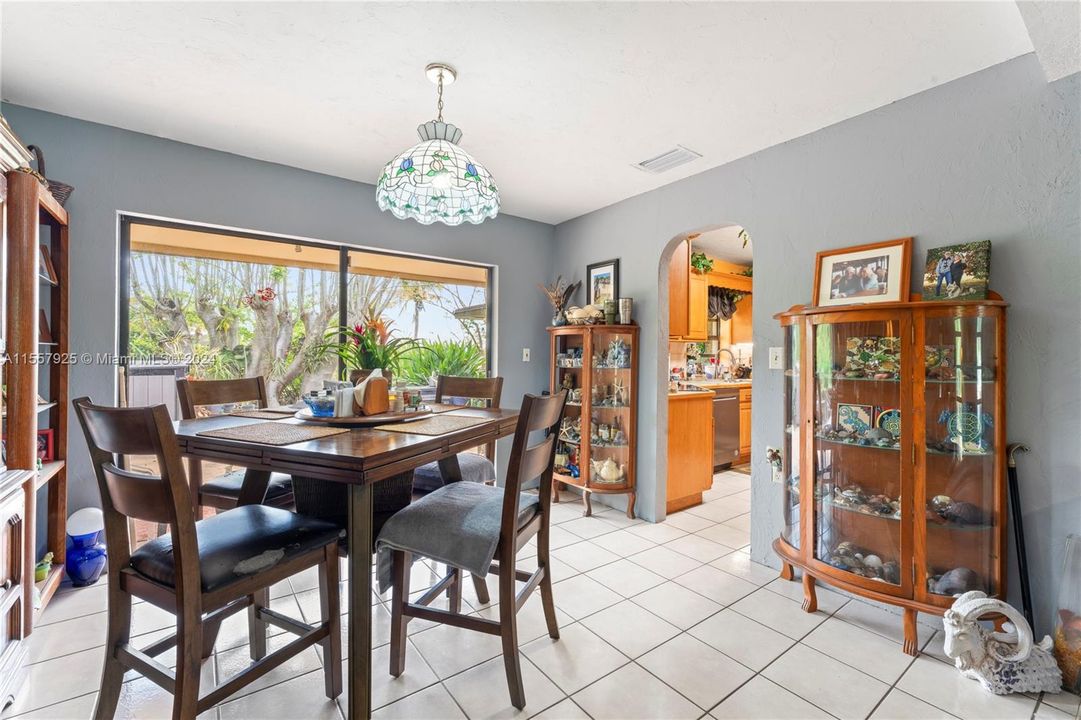 Recently Sold: $1,249,000 (3 beds, 2 baths, 4301 Square Feet)
