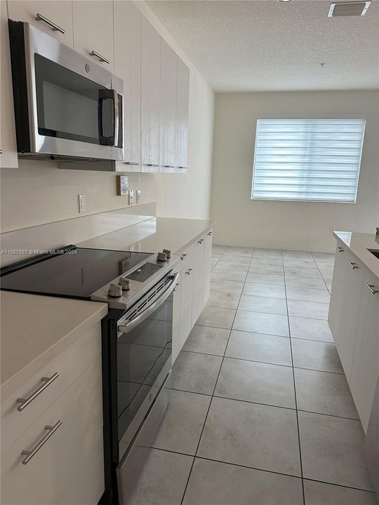 For Rent: $3,500 (3 beds, 2 baths, 1509 Square Feet)