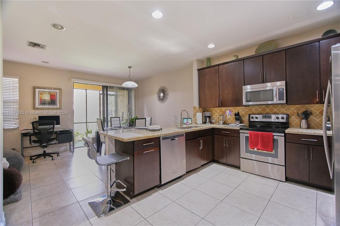 Active With Contract: $3,500 (3 beds, 2 baths, 1892 Square Feet)