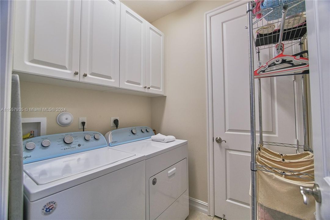 Active With Contract: $3,500 (3 beds, 2 baths, 1892 Square Feet)