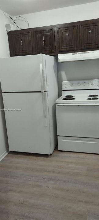 Recently Rented: $1,650 (1 beds, 1 baths, 826 Square Feet)