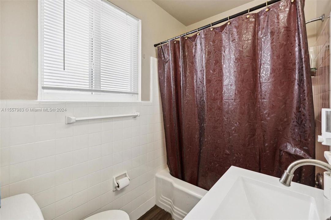 待售: $1,700,000 (4 贝兹, 4 浴室, 1904 平方英尺)