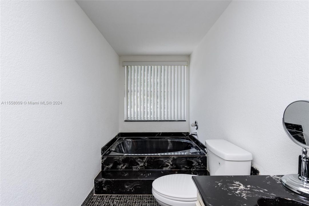 待售: $595,000 (3 贝兹, 2 浴室, 1804 平方英尺)