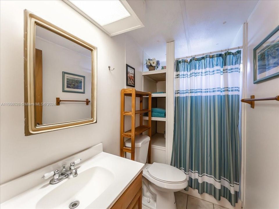 待售: $475,000 (3 贝兹, 2 浴室, 1056 平方英尺)