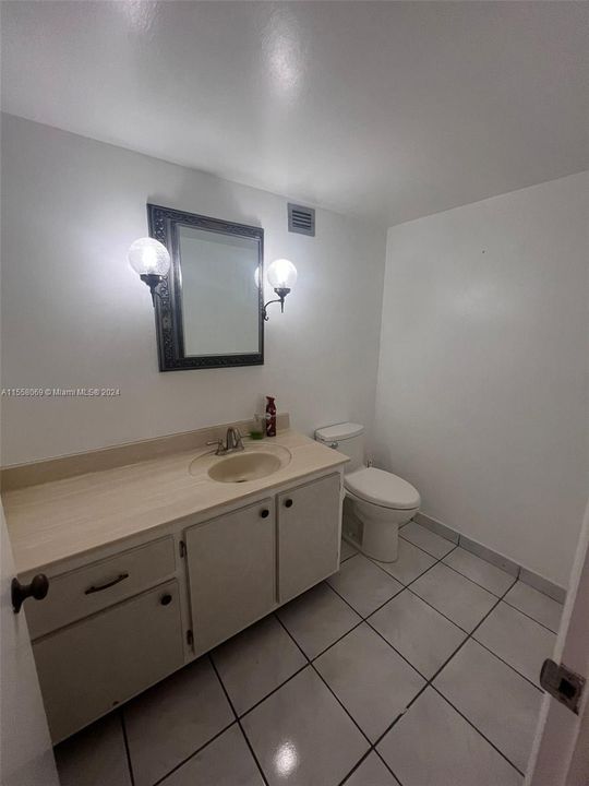 For Rent: $2,500 (1 beds, 2 baths, 1063 Square Feet)