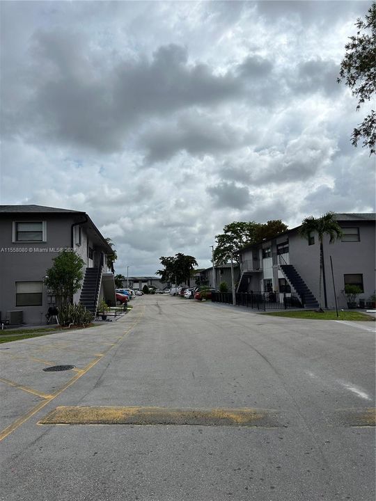 Vendido Recientemente: $319,000 (2 camas, 2 baños, 856 Pies cuadrados)