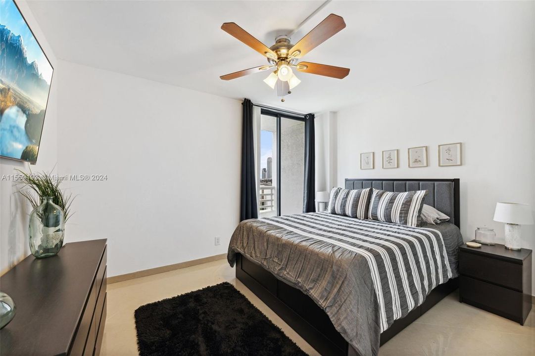For Sale: $456,900 (2 beds, 2 baths, 1181 Square Feet)