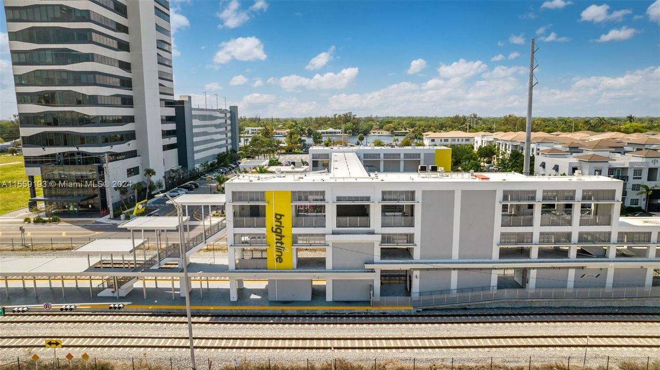 5 minutes from the new Aventura Brightline station.