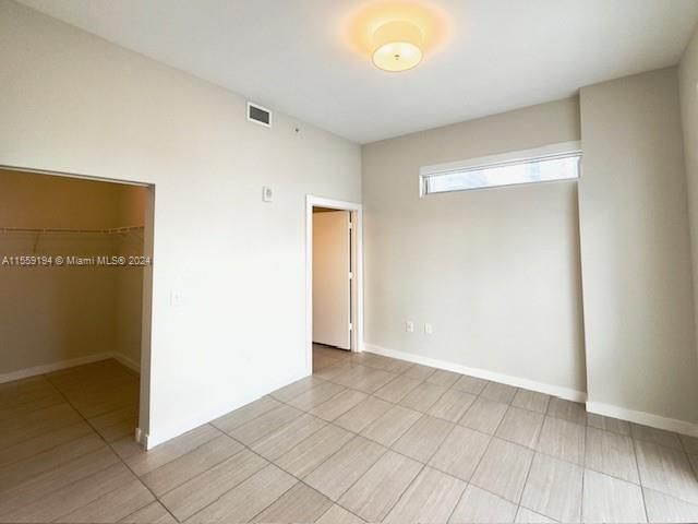 Recently Rented: $3,299 (2 beds, 2 baths, 949 Square Feet)