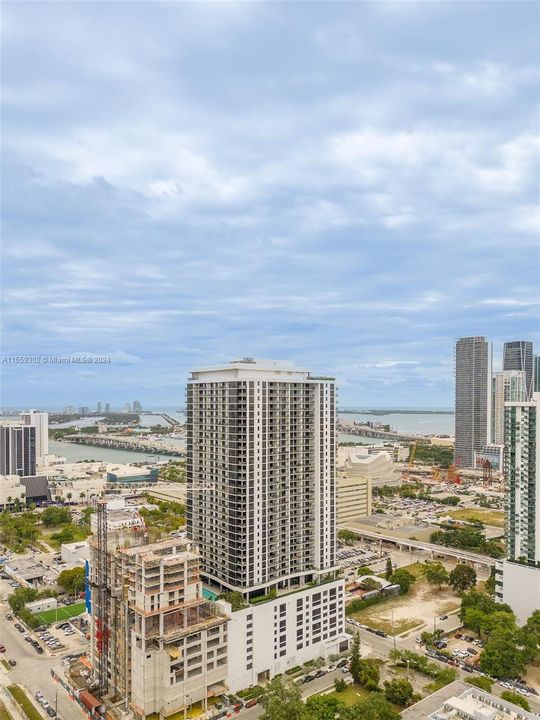 Active With Contract: $499,990 (1 beds, 1 baths, 867 Square Feet)
