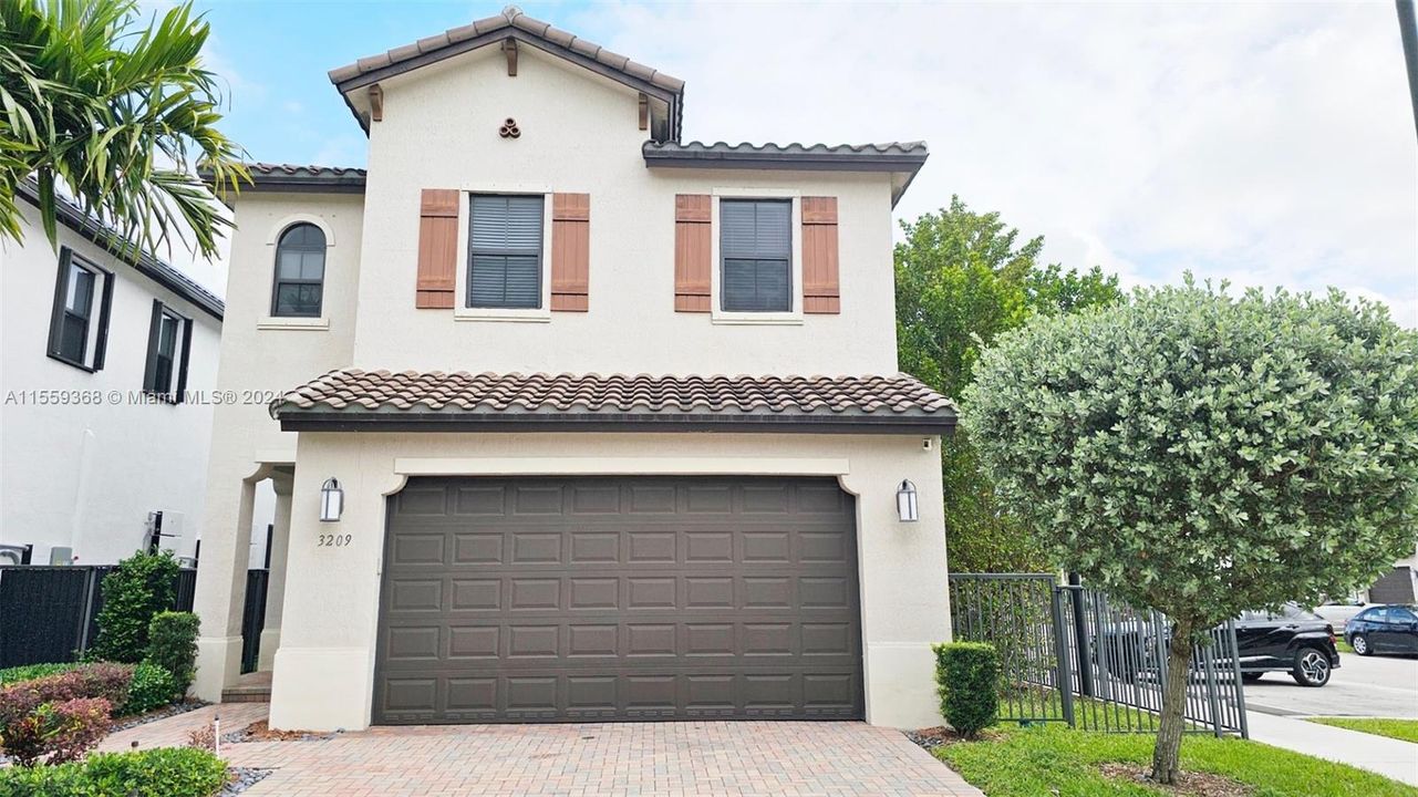 Active With Contract: $4,150 (3 beds, 2 baths, 2025 Square Feet)