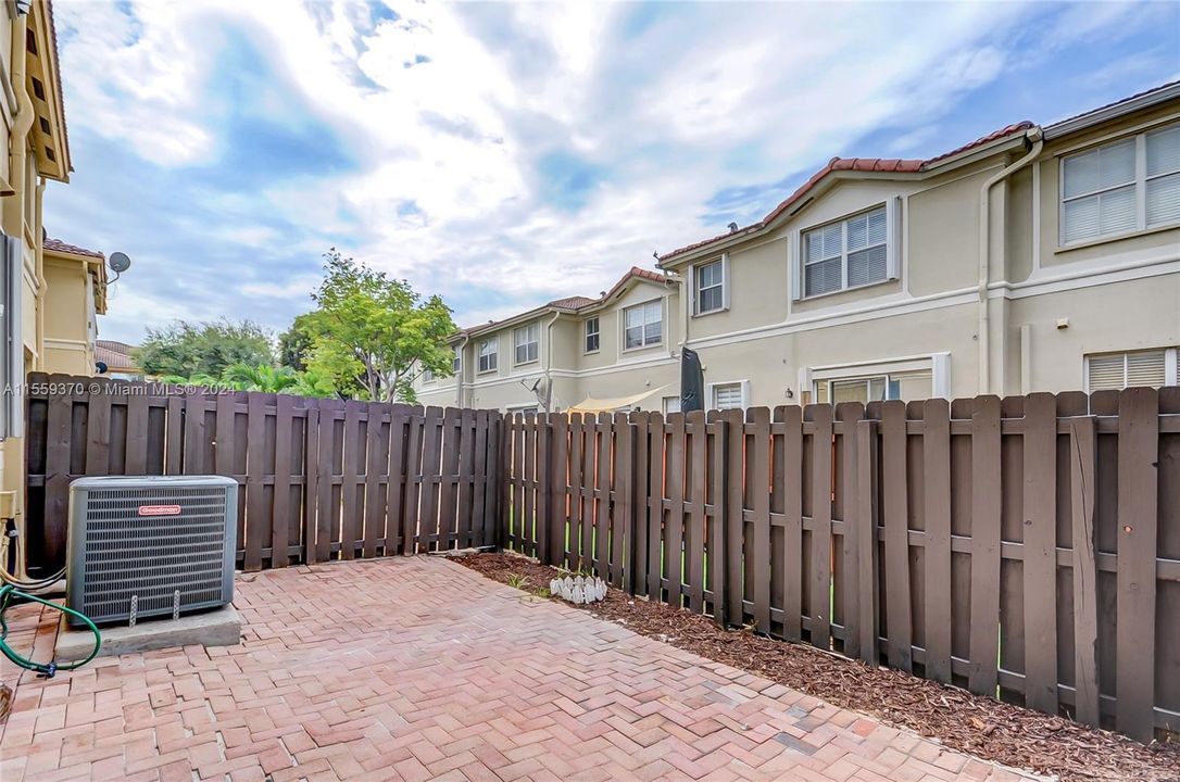 For Sale: $615,000 (3 beds, 2 baths, 1683 Square Feet)