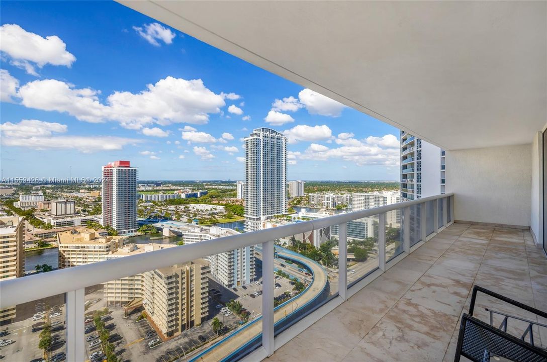 Active With Contract: $6,500 (2 beds, 2 baths, 1458 Square Feet)
