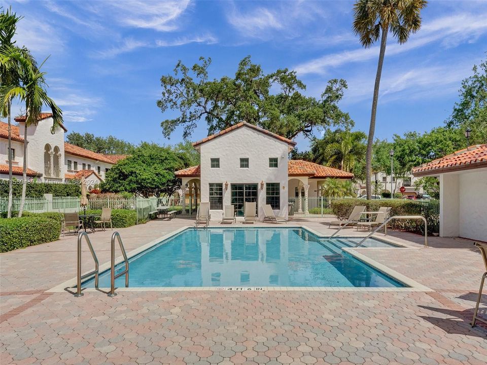 Recently Sold: $799,997 (3 beds, 2 baths, 2658 Square Feet)