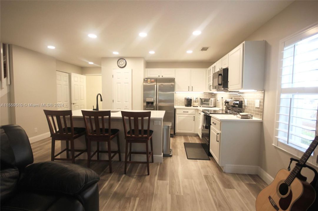 For Sale: $448,000 (3 beds, 2 baths, 1562 Square Feet)