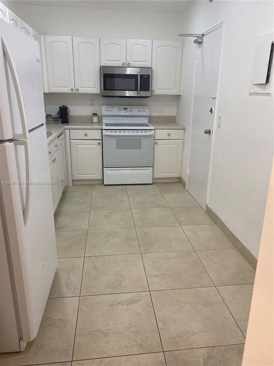 For Rent: $4,500 (2 beds, 2 baths, 1434 Square Feet)