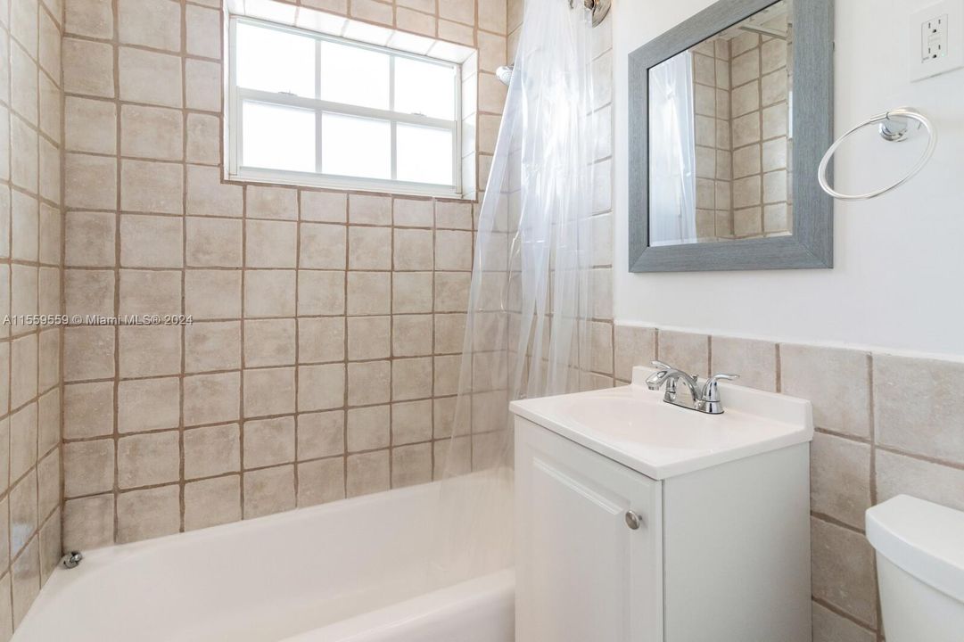 Недавно арендовано: $2,200 (1 спален, 1 ванн, 420 Квадратных фут)