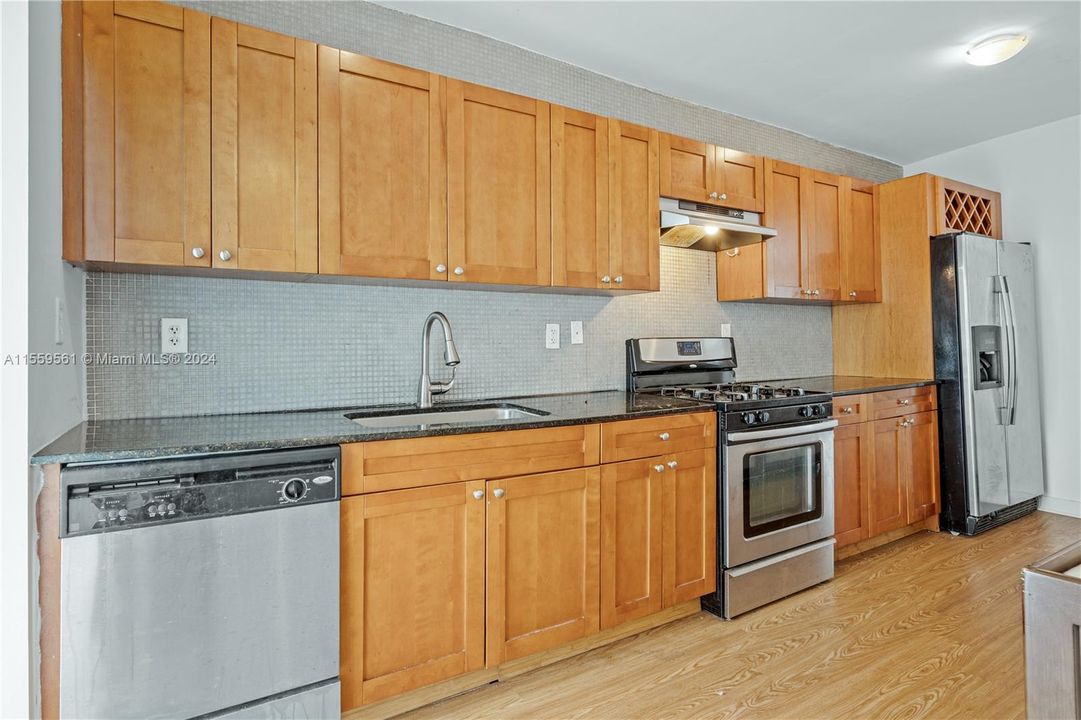 Recently Rented: $1,875 (1 beds, 1 baths, 14169 Square Feet)