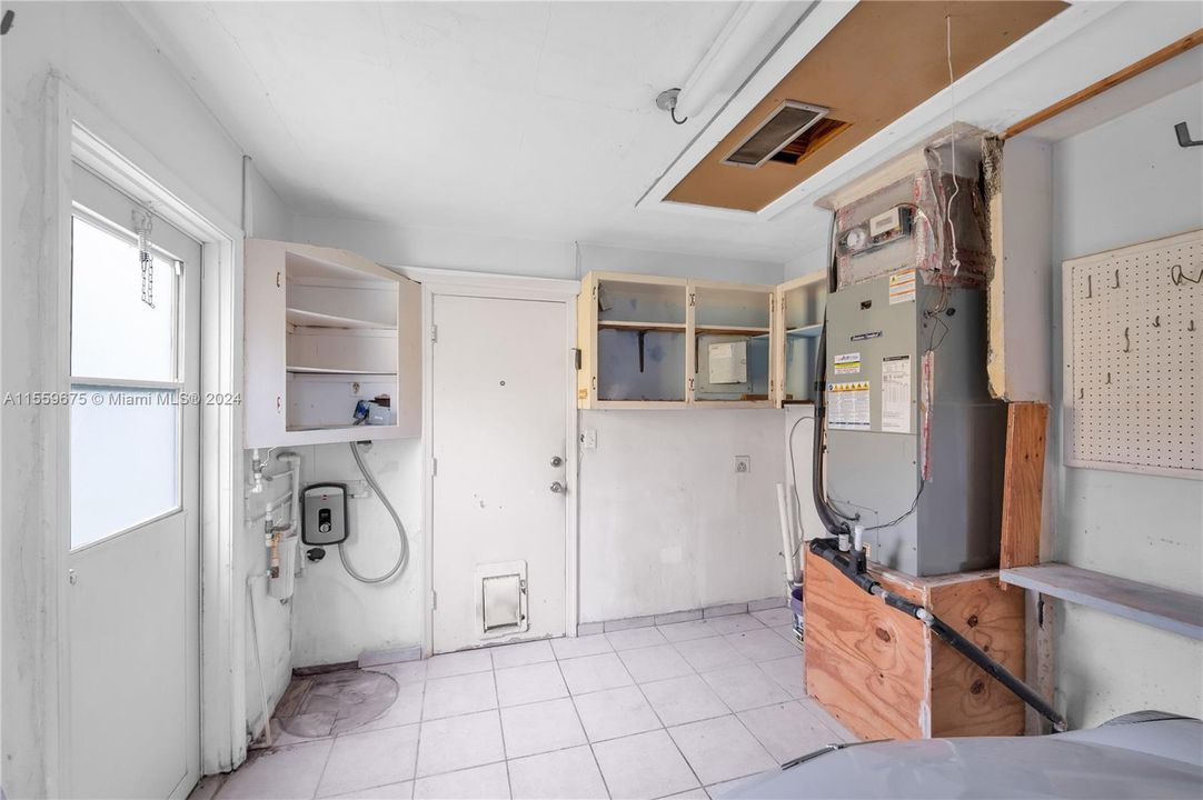 Недавно продано: $349,999 (2 спален, 2 ванн, 1182 Квадратных фут)