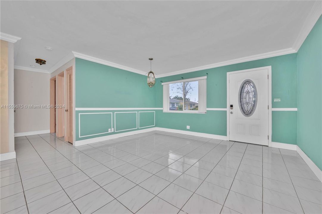 Недавно продано: $349,999 (2 спален, 2 ванн, 1182 Квадратных фут)