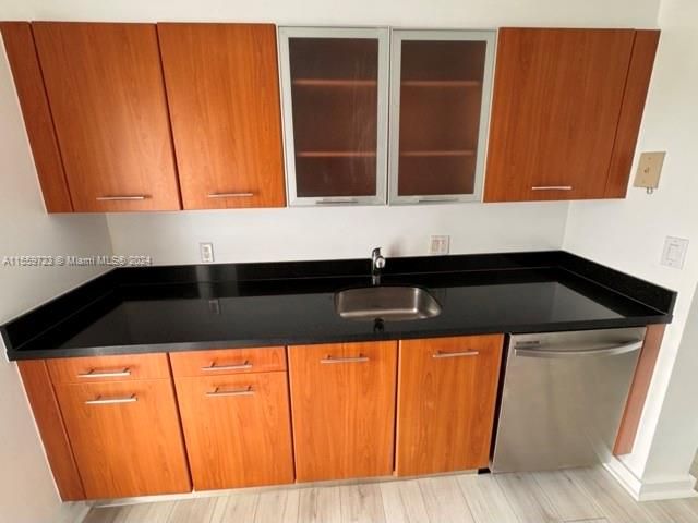 Недавно арендовано: $2,400 (1 спален, 1 ванн, 775 Квадратных фут)