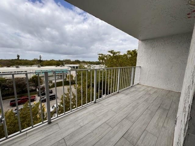 Недавно арендовано: $2,400 (1 спален, 1 ванн, 775 Квадратных фут)