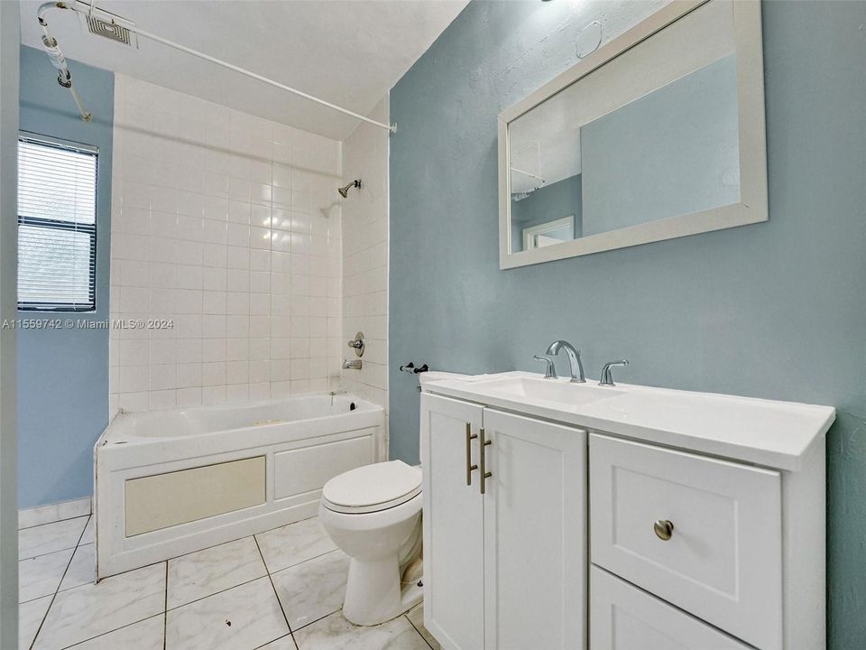 For Rent: $3,300 (3 beds, 2 baths, 1798 Square Feet)