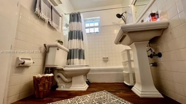 Recientemente alquilado: $4,500 (4 camas, 2 baños, 1250 Pies cuadrados)