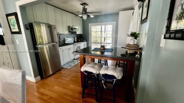 Recientemente alquilado: $4,500 (4 camas, 2 baños, 1250 Pies cuadrados)