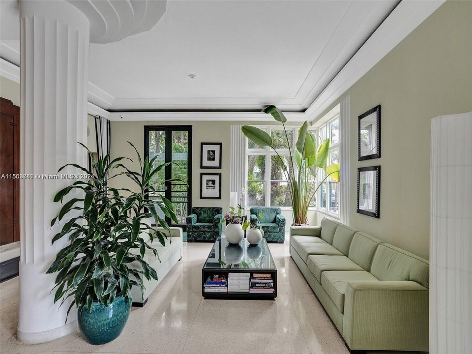 Recently Rented: $3,600 (2 beds, 2 baths, 952 Square Feet)