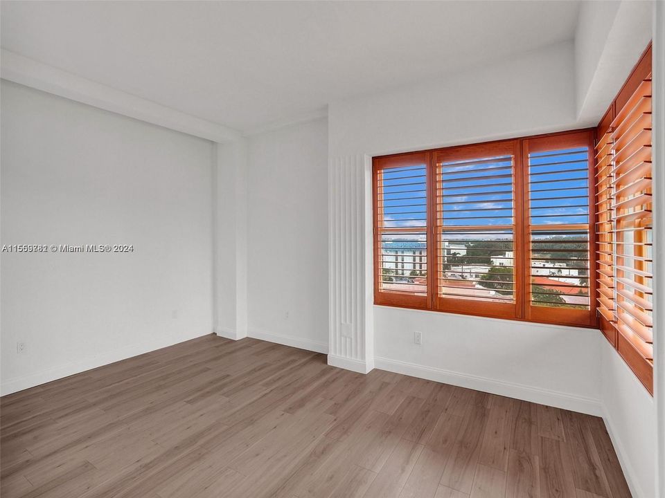 Recently Rented: $3,600 (2 beds, 2 baths, 952 Square Feet)