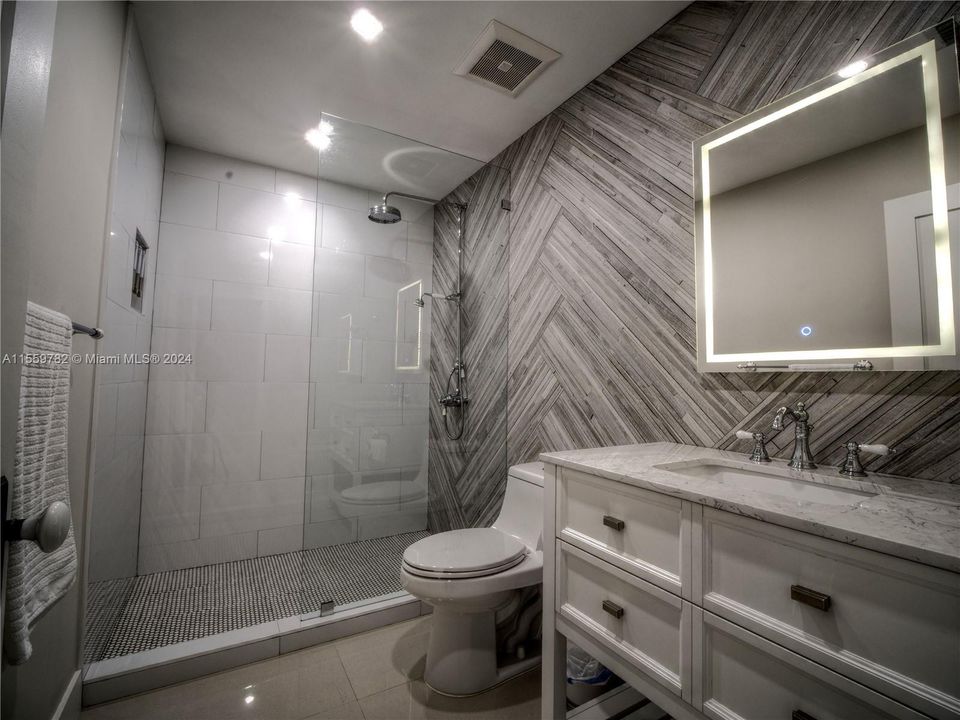 Recientemente alquilado: $6,000 (4 camas, 2 baños, 2058 Pies cuadrados)