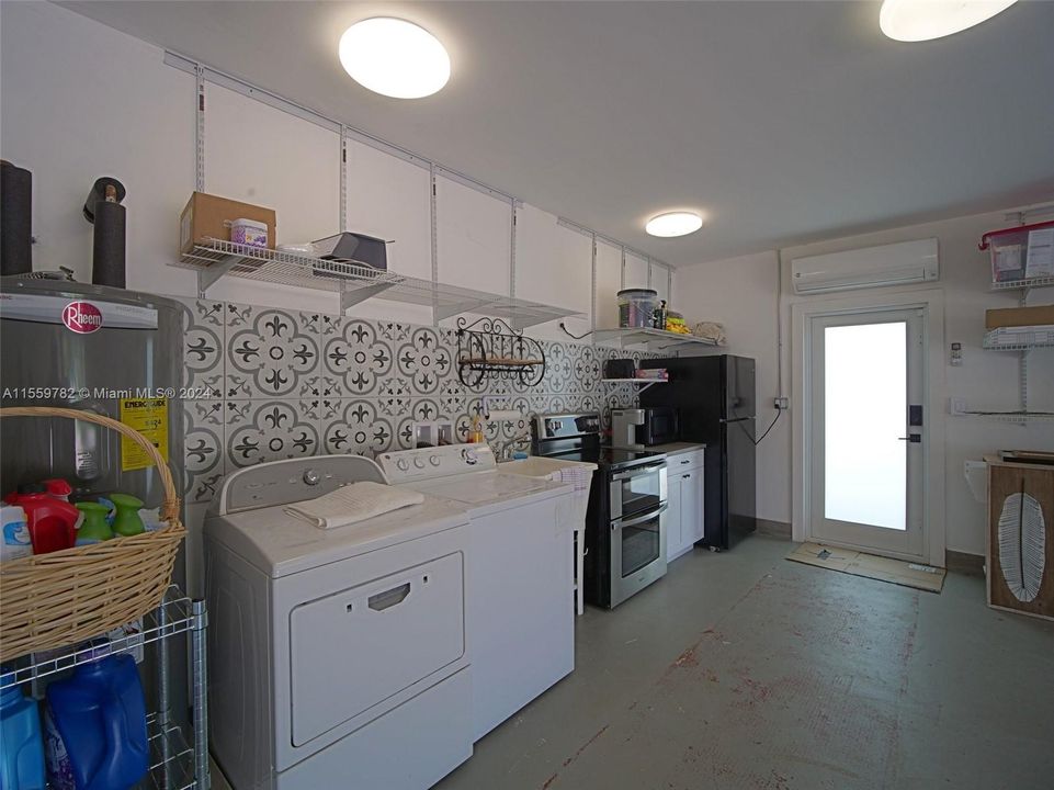 Recientemente alquilado: $6,000 (4 camas, 2 baños, 2058 Pies cuadrados)