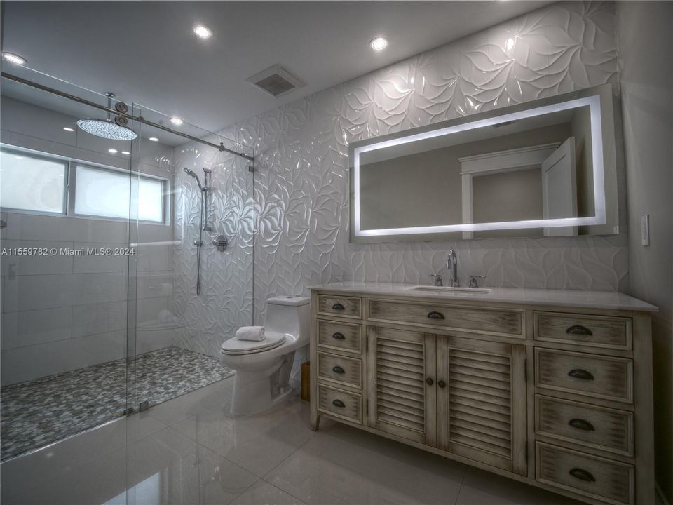 Recientemente alquilado: $6,000 (4 camas, 2 baños, 2058 Pies cuadrados)