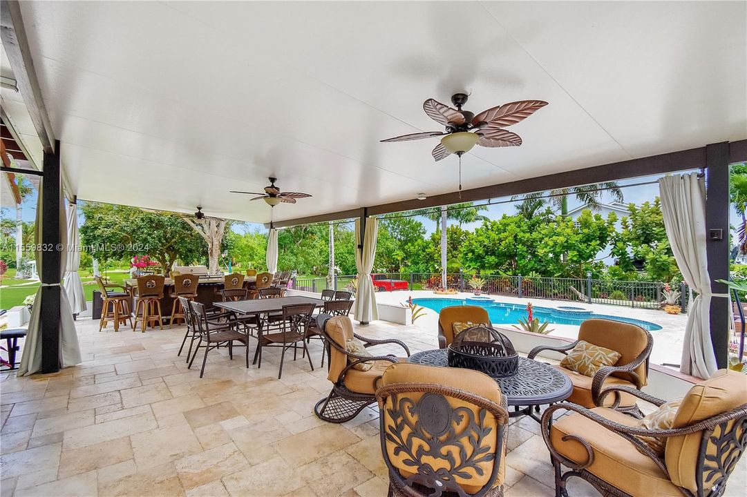 For Sale: $2,100,000 (4 beds, 3 baths, 2734 Square Feet)