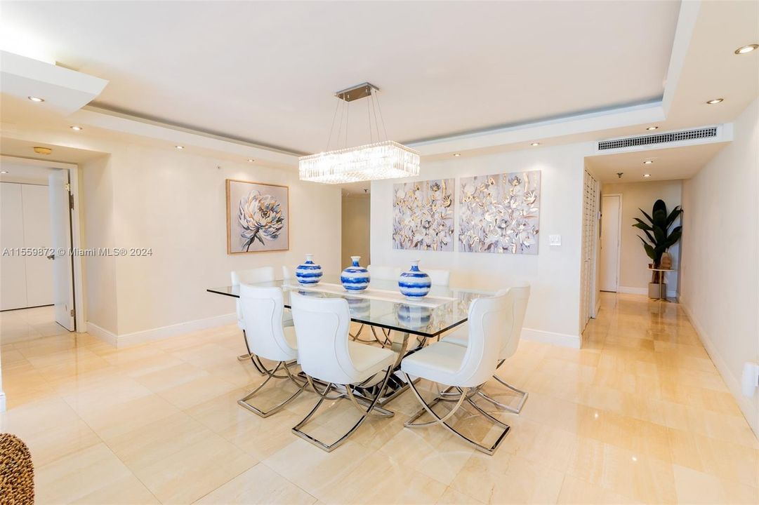 Active With Contract: $1,050,000 (3 beds, 2 baths, 1863 Square Feet)