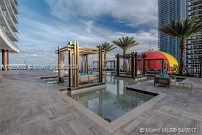For Sale: $838,000 (1 beds, 1 baths, 869 Square Feet)