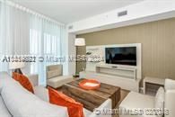 For Sale: $726,000 (1 beds, 1 baths, 869 Square Feet)