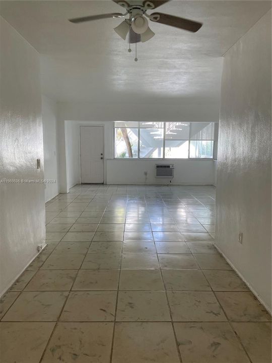 Недавно арендовано: $2,000 (1 спален, 1 ванн, 800 Квадратных фут)