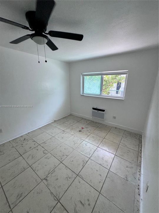 Недавно арендовано: $2,000 (1 спален, 1 ванн, 800 Квадратных фут)